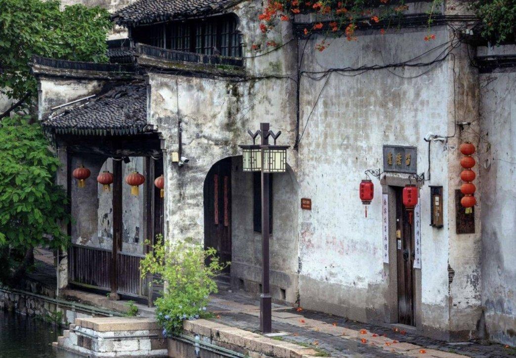 新余火灾培训教室门仅容一人通过:地下冷库正装修,教室只有一扇窄门